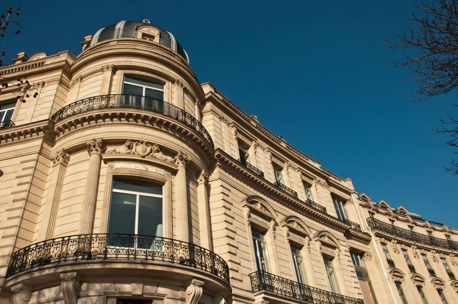 Elysées Bassano Hotel - Location