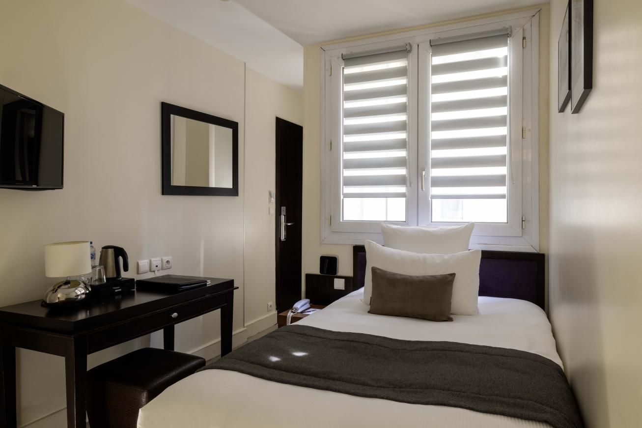Elysées Bassano Hotel - Rooms
